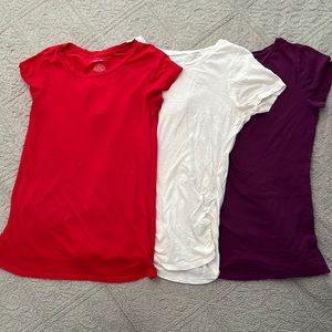 Lot of 3 maternity tshirts. Size medium